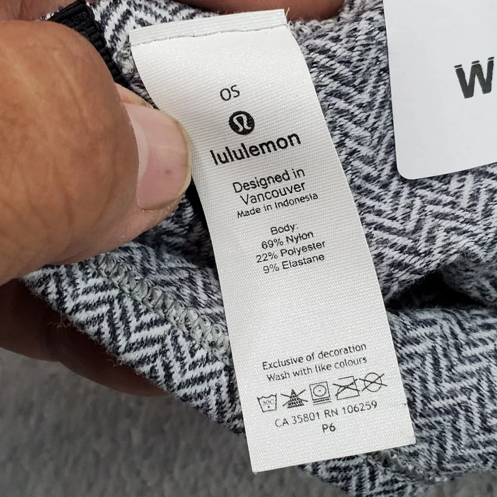 Lululemon Women Scarf OS Gray Nylon Polyester Vinyasa Herringbone Infinity Snap